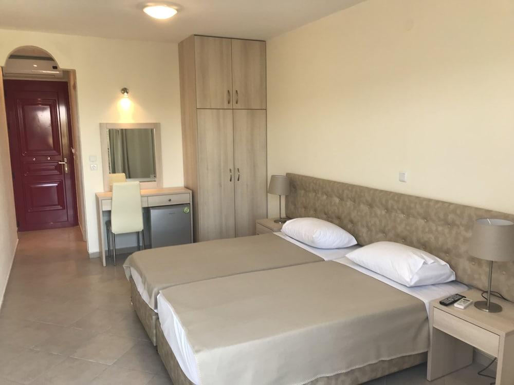 Ai Helis Resort Svoronata Exterior foto