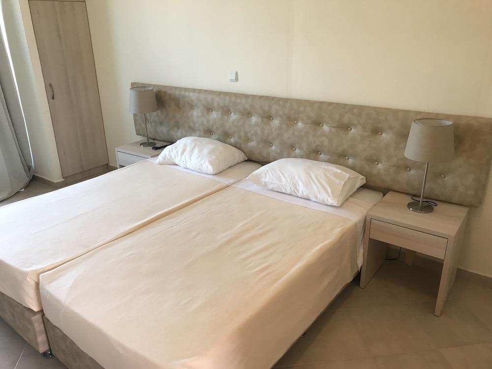 Ai Helis Resort Svoronata Exterior foto