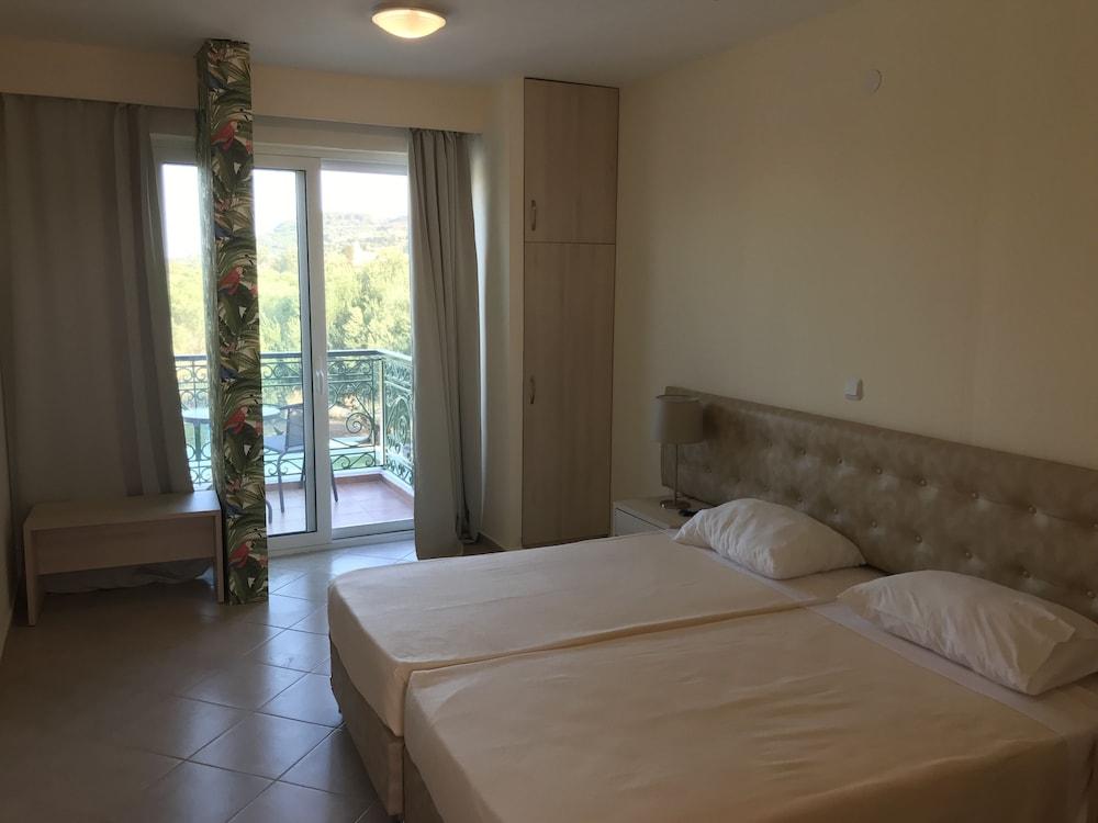 Ai Helis Resort Svoronata Exterior foto